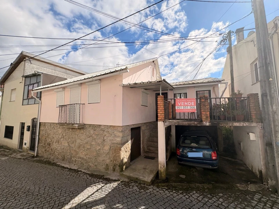 Moradia T2 para Venda em Orgens Foto 2