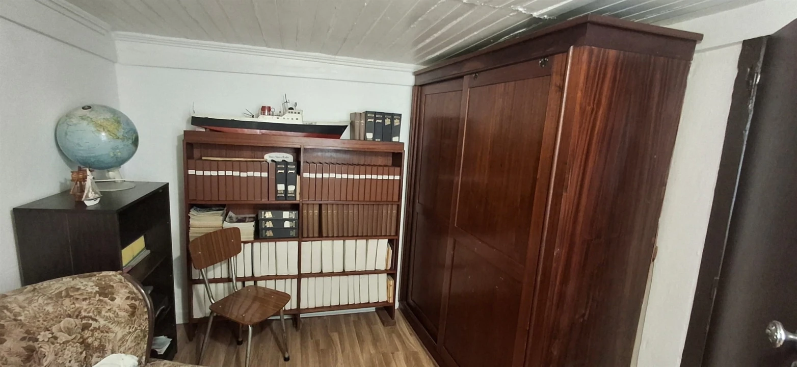 Moradia T2 para Venda em Orgens Foto 13