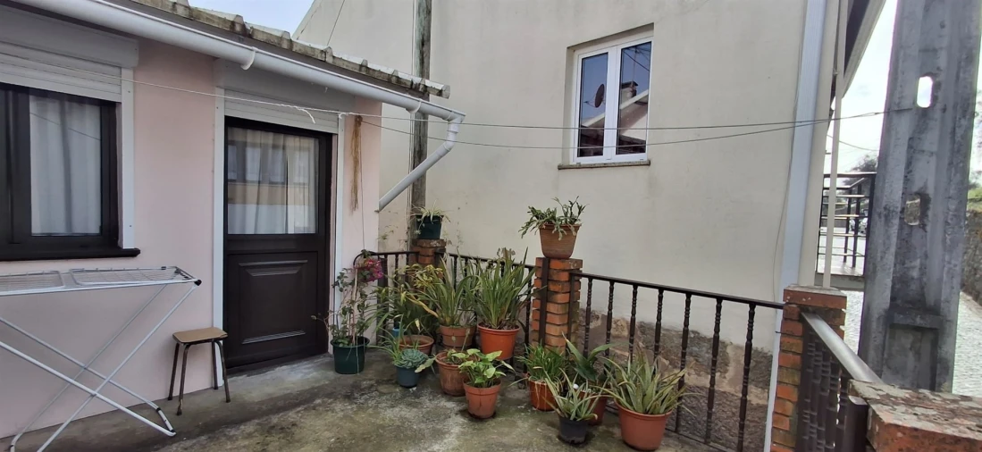 Moradia T2 para Venda em Orgens Foto 22