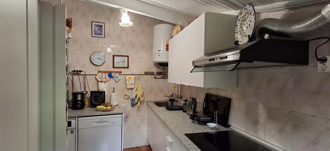 Moradia T2 para Venda em Orgens Foto 8