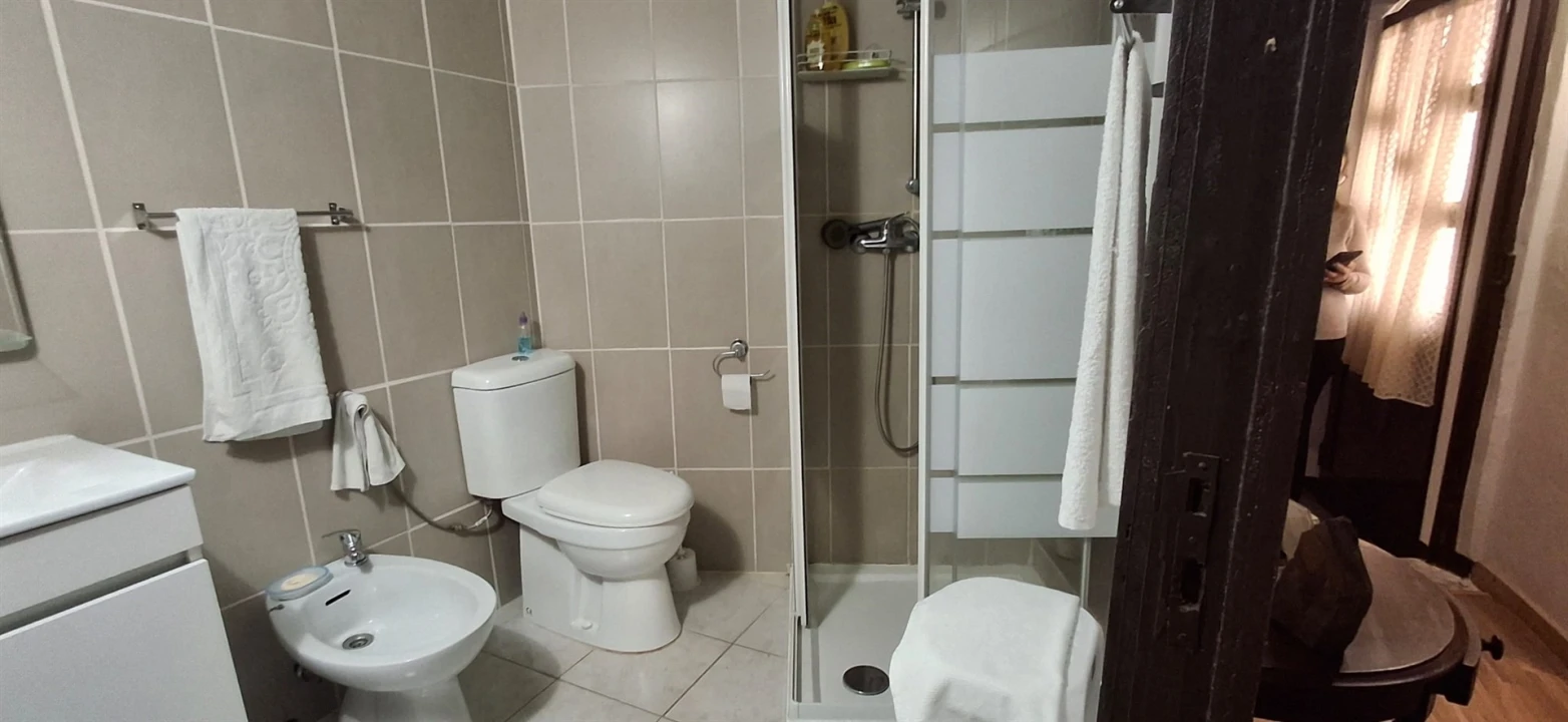 Moradia T2 para Venda em Orgens Foto 15