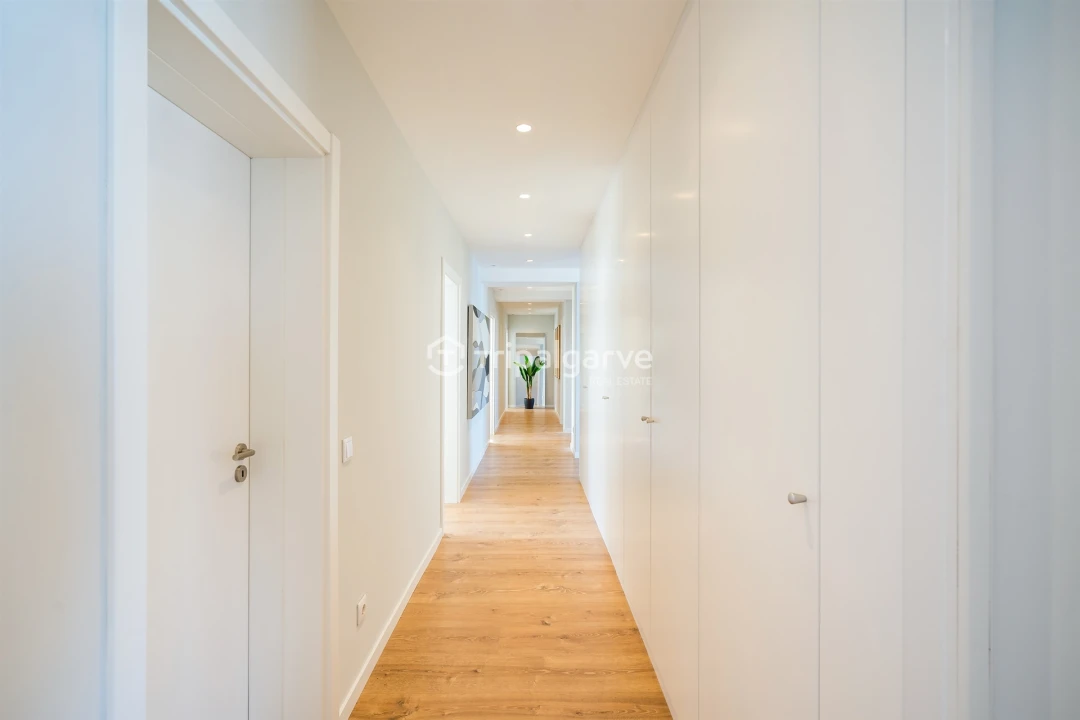 Apartamento T4 para Venda em Albufeira e Olhos de Água Foto 7