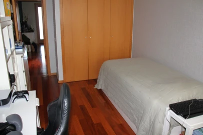 Apartamento T2 para Arrendamento em Mafamude e Vilar do Paraíso