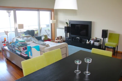 Apartamento T2 para Arrendamento em Mafamude e Vilar do Paraíso