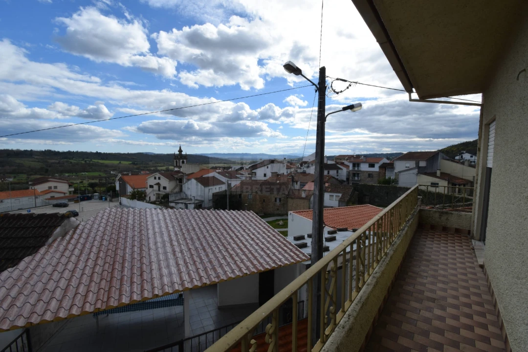 Moradia T5 para Venda em Orjais Foto 17