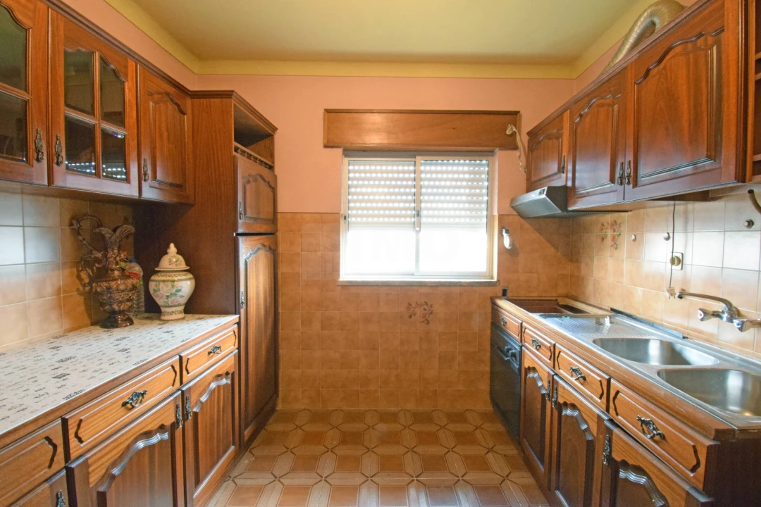 Moradia T5 para Venda em Orjais Foto 3