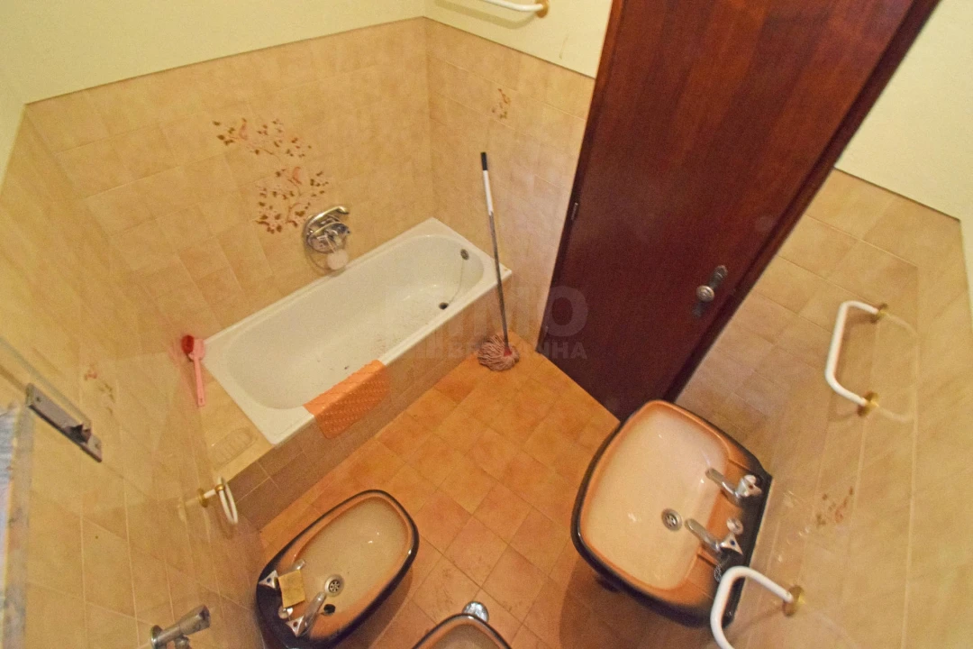 Moradia T5 para Venda em Orjais Foto 21