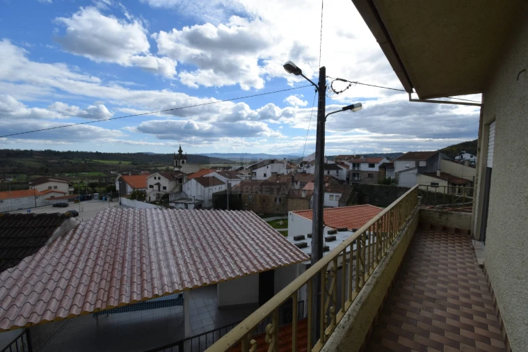 Moradia T5 para Venda em Orjais Foto 17