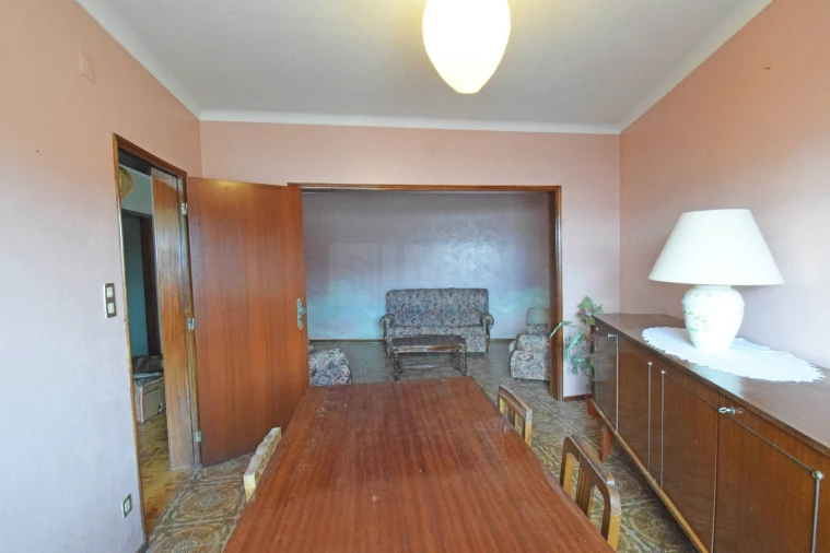 Moradia T5 para Venda em Orjais Foto 6