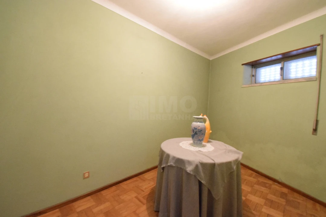 Moradia T5 para Venda em Orjais Foto 12