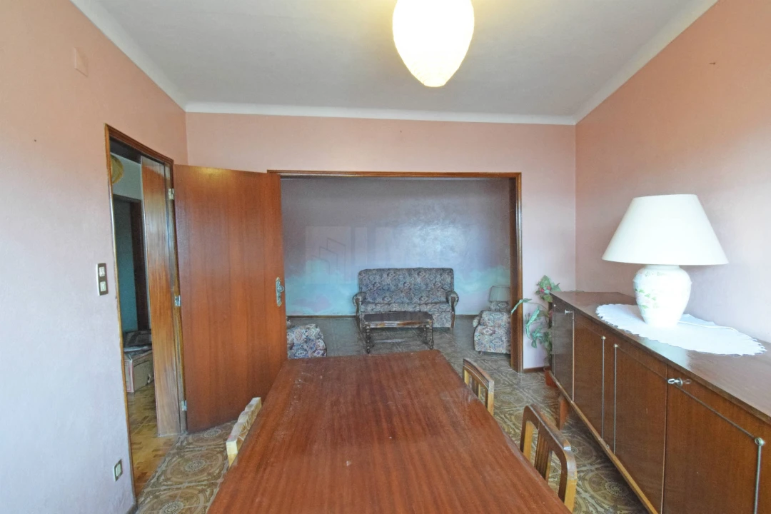 Moradia T5 para Venda em Orjais Foto 6