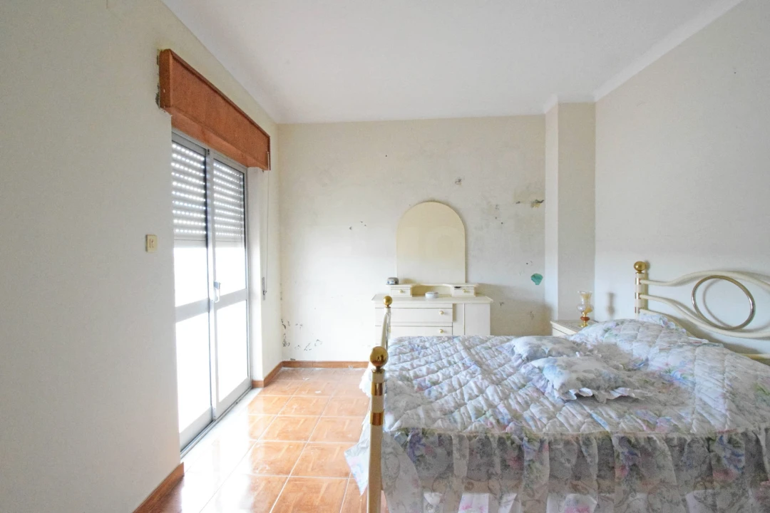 Moradia T5 para Venda em Orjais Foto 14