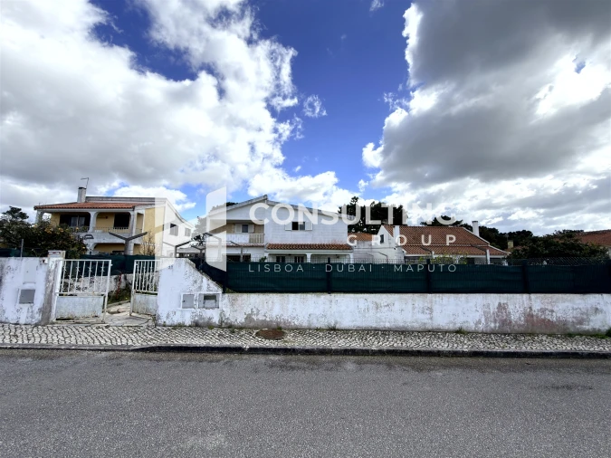 Moradia T3 para Venda em Sesimbra (Castelo) Foto 2