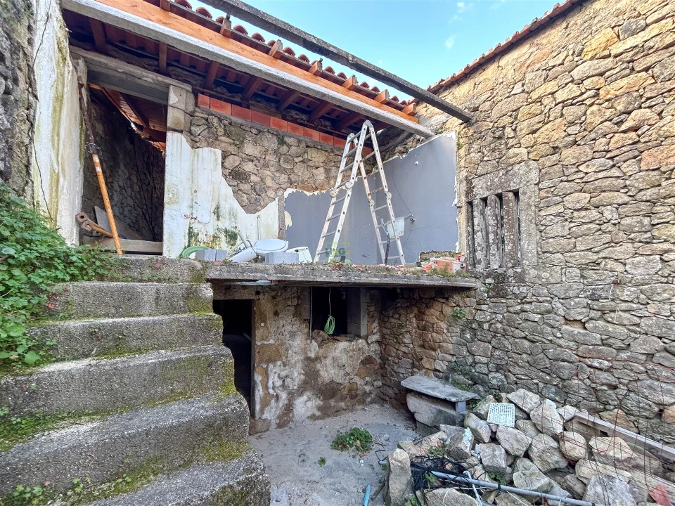 Moradia T2 para Venda em Alcains Foto 16