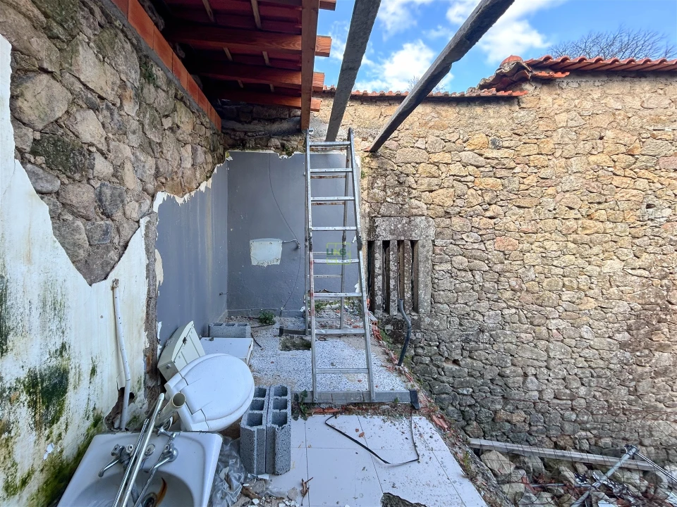 Moradia T2 para Venda em Alcains Foto 19