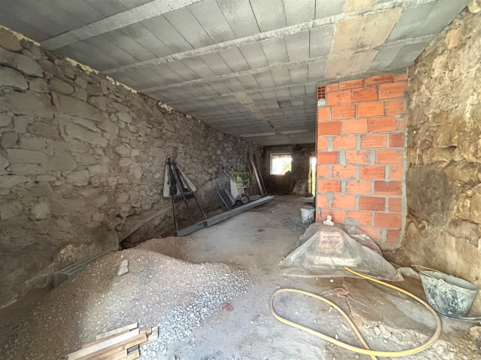 Moradia T2 para Venda em Alcains Foto 3