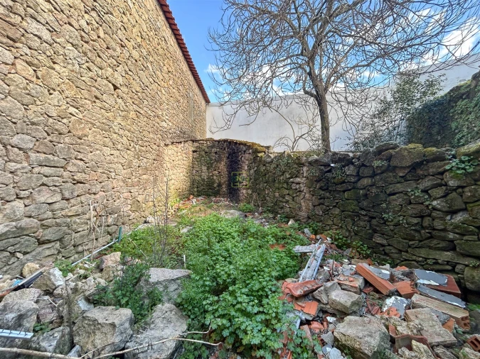 Moradia T2 para Venda em Alcains Foto 14