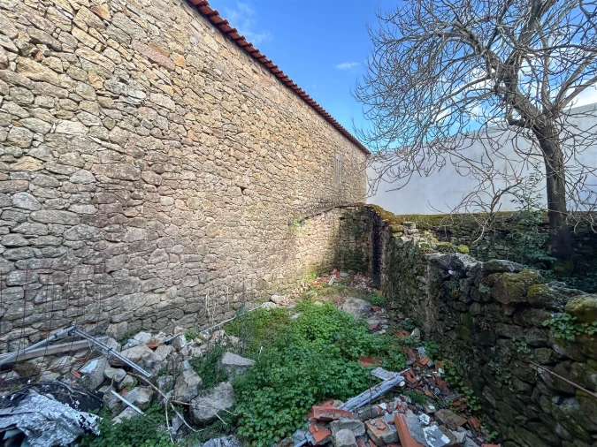 Moradia T2 para Venda em Alcains Foto 17