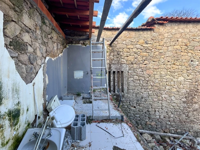 Moradia T2 para Venda em Alcains Foto 19