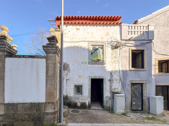 Moradia T2 para Venda em Alcains Foto 1