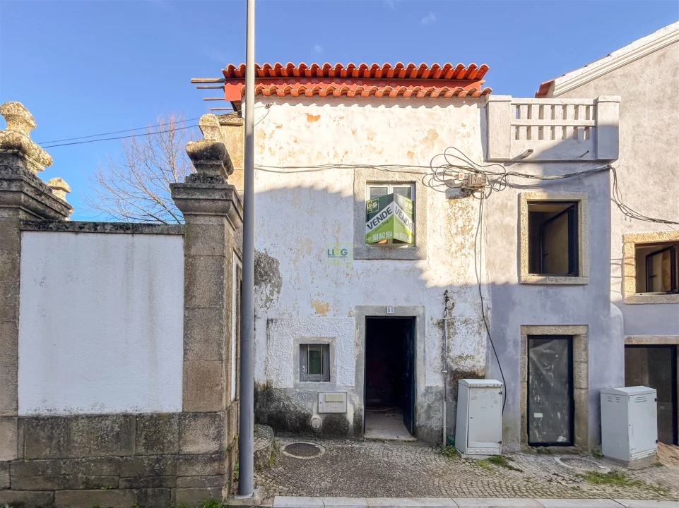 Moradia T2 para Venda em Alcains Foto 1