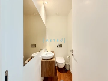 Moradia T3 para Venda em Água Longa