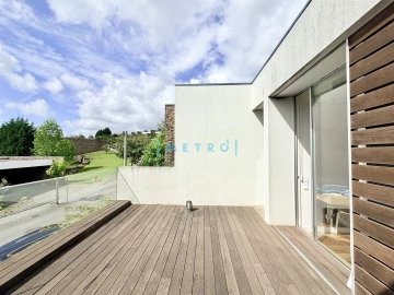 Moradia T3 para Venda em Água Longa