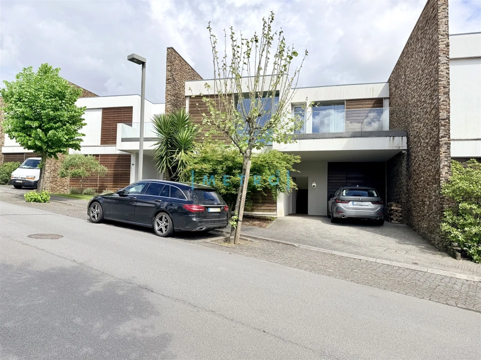 Moradia T3 para Venda em Água Longa Foto 36