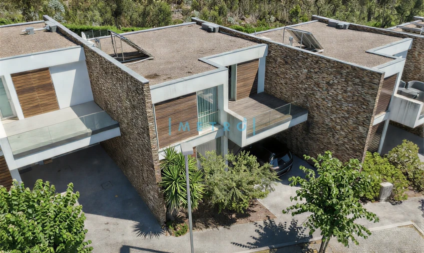 Moradia T3 para Venda em Água Longa Foto 11