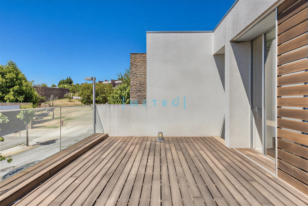 Moradia T3 para Venda em Água Longa Foto 9