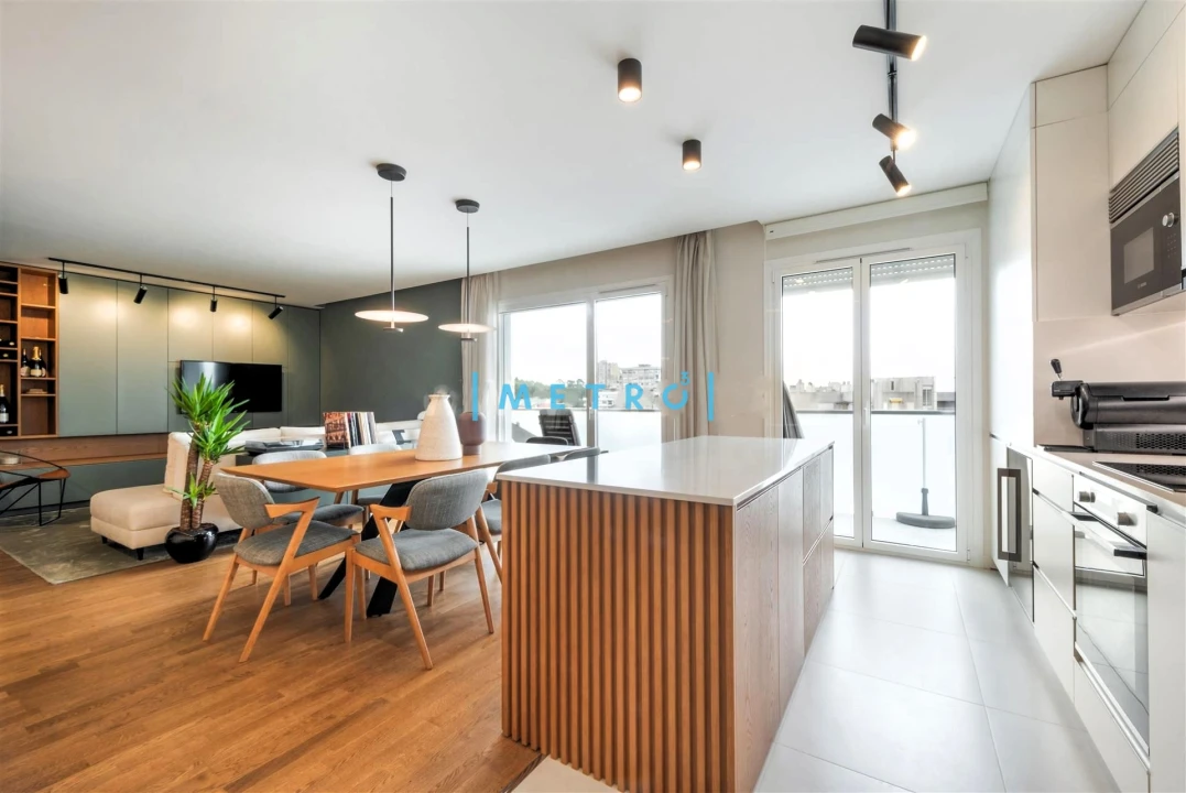 Apartamento T2 para Arrendamento em Lordelo do Ouro e Massarelos Foto 1