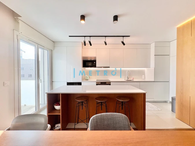 Apartamento T2 para Arrendamento em Lordelo do Ouro e Massarelos Foto 9