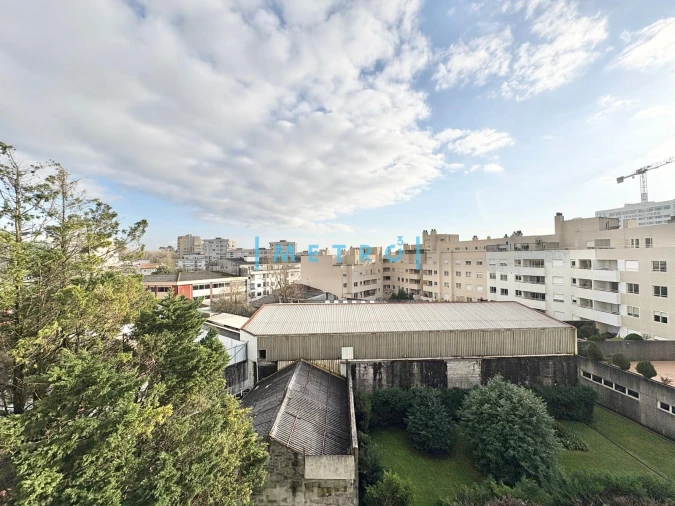 Apartamento T2 para Arrendamento em Lordelo do Ouro e Massarelos Foto 26