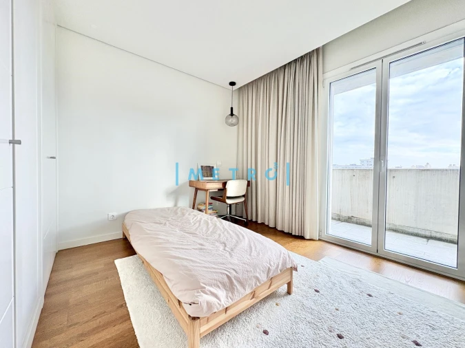 Apartamento T2 para Arrendamento em Lordelo do Ouro e Massarelos Foto 23