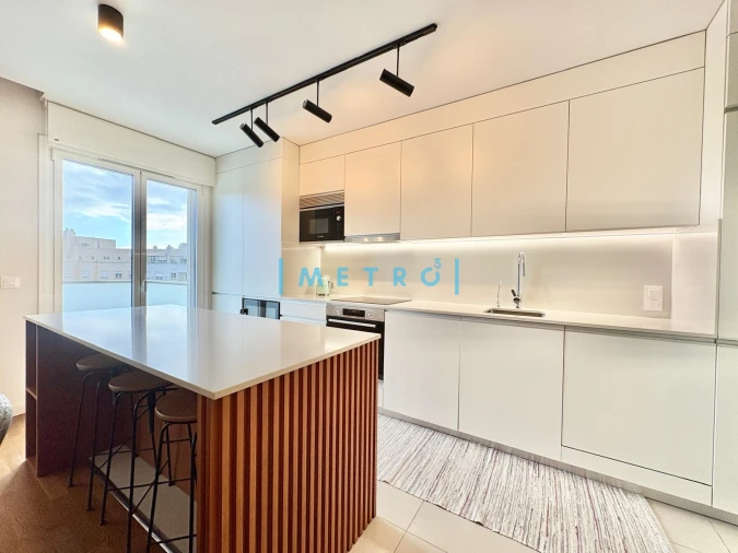 Apartamento T2 para Arrendamento em Lordelo do Ouro e Massarelos Foto 6