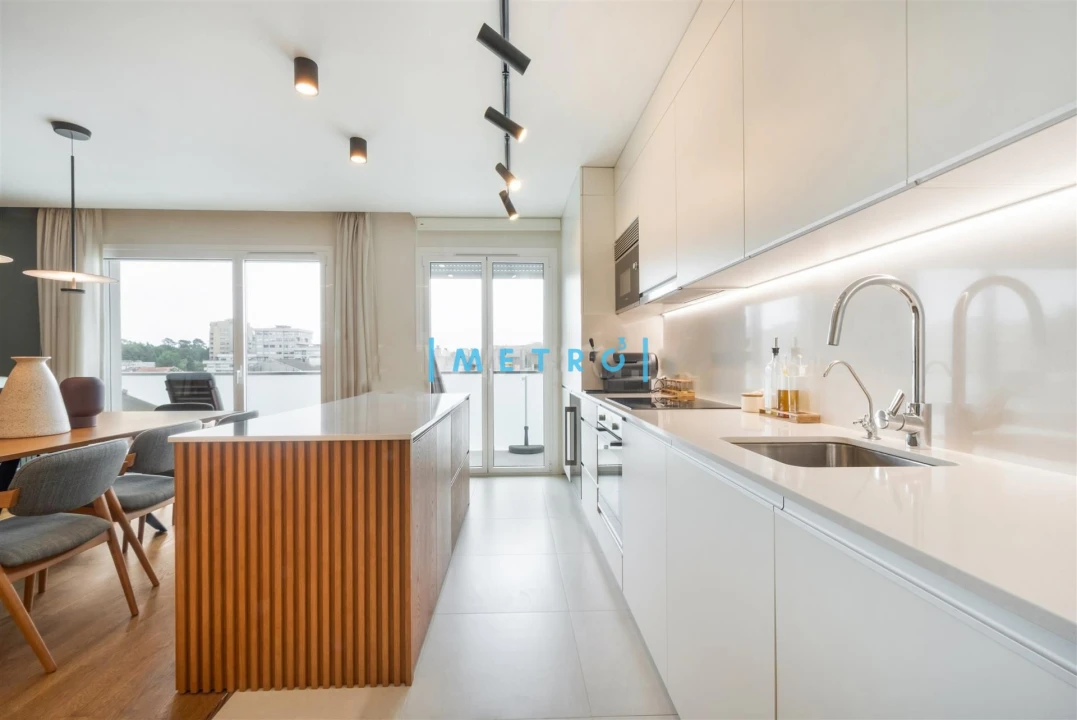 Apartamento T2 para Arrendamento em Lordelo do Ouro e Massarelos Foto 13