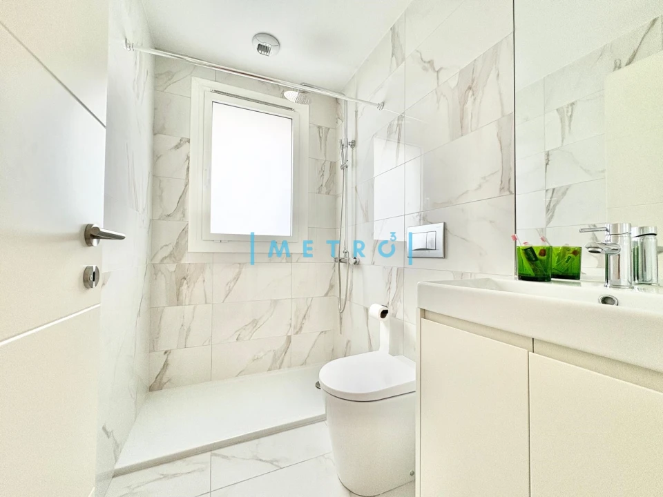 Apartamento T2 para Arrendamento em Lordelo do Ouro e Massarelos Foto 22