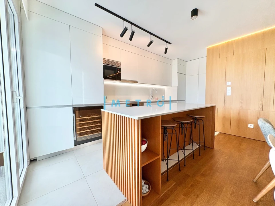 Apartamento T2 para Arrendamento em Lordelo do Ouro e Massarelos Foto 8