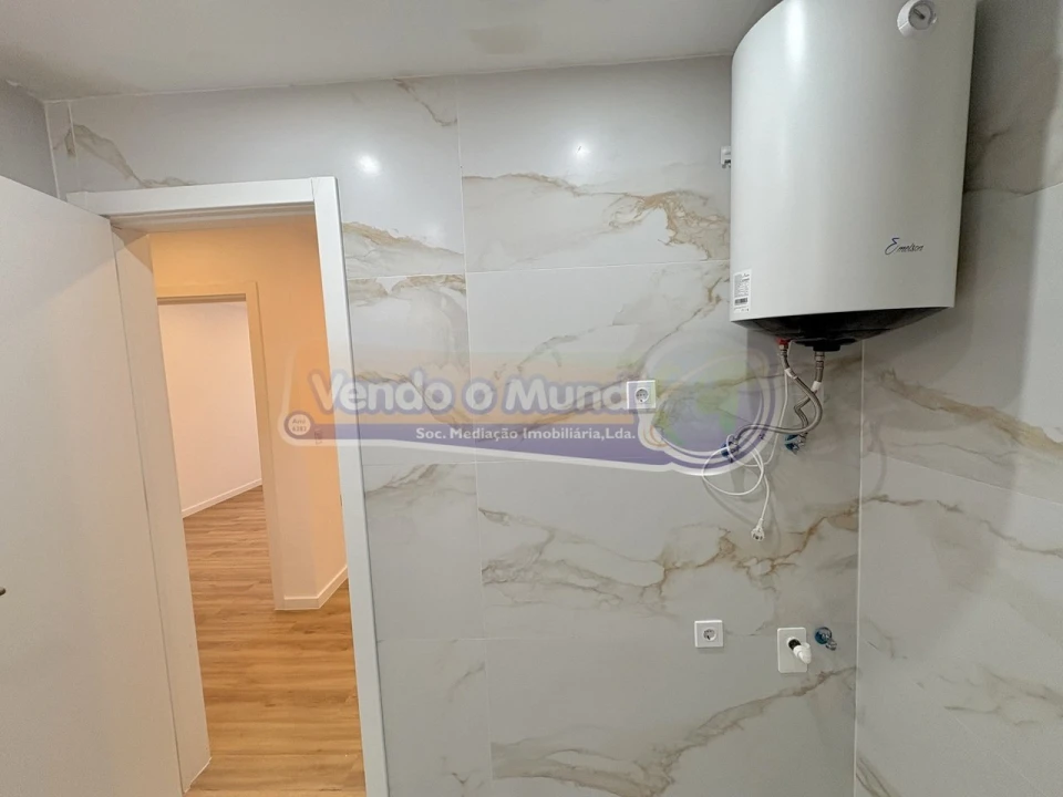 Apartamento T1 para Venda em Vila Franca de Xira Foto 19
