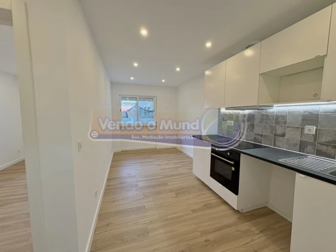 Apartamento T1 para Venda em Vila Franca de Xira Foto 1