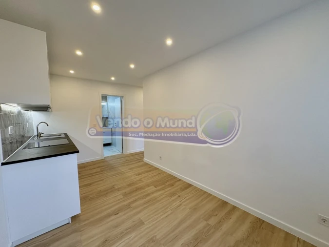 Apartamento T1 para Venda em Vila Franca de Xira Foto 2