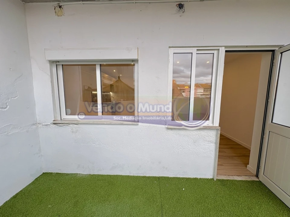Apartamento T1 para Venda em Vila Franca de Xira Foto 11