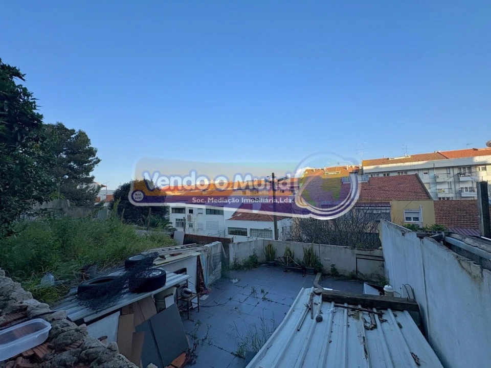 Apartamento T1 para Venda em Vila Franca de Xira Foto 7