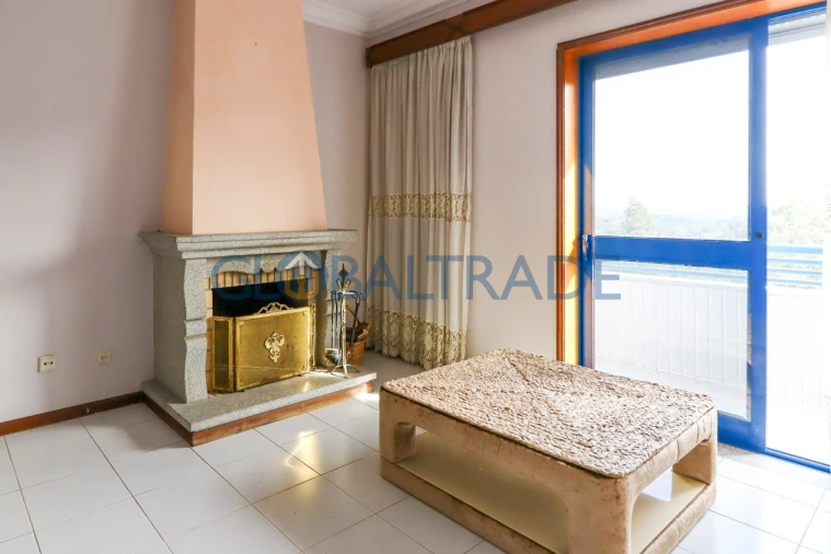 Apartamento T2 para Venda em Fânzeres e São Pedro da Cova Foto 4