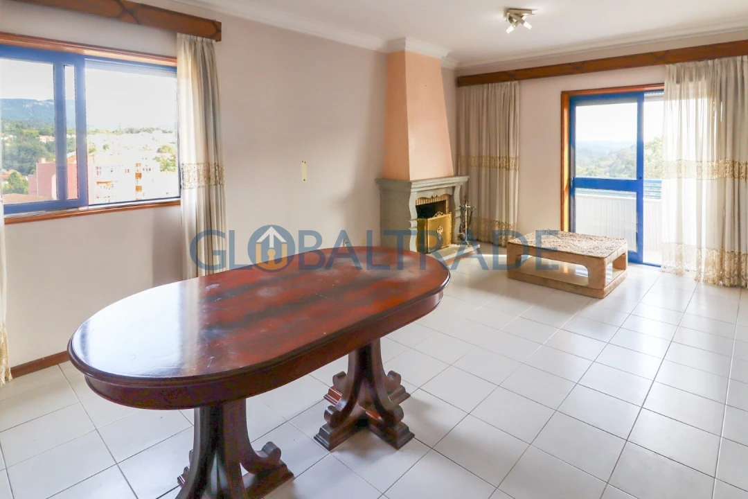 Apartamento T2 para Venda em Fânzeres e São Pedro da Cova Foto 2