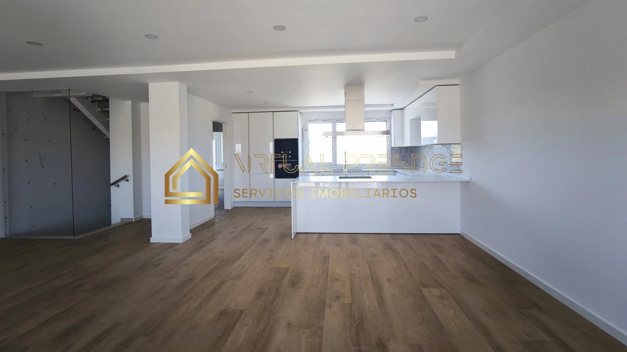 Moradia T4 para Venda em Caparica e Trafaria Foto 17