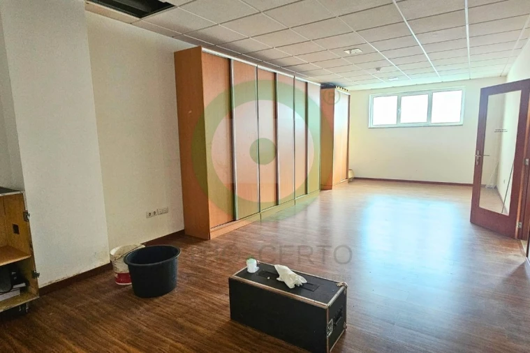 Loja para Venda em Valpaços e Sanfins Foto 12