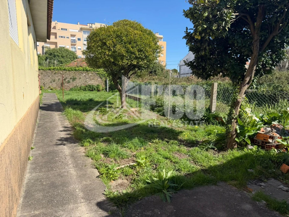 Moradia T4 para Venda em Esmoriz Foto 8