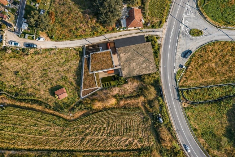 Moradia T3 para Venda em Palmeira de Faro e Curvos Foto 12