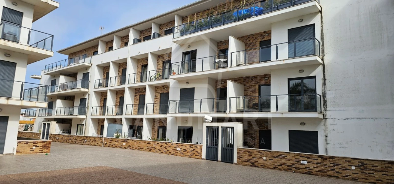 Apartamento T2 para Venda em São Martinho do Porto Foto 2